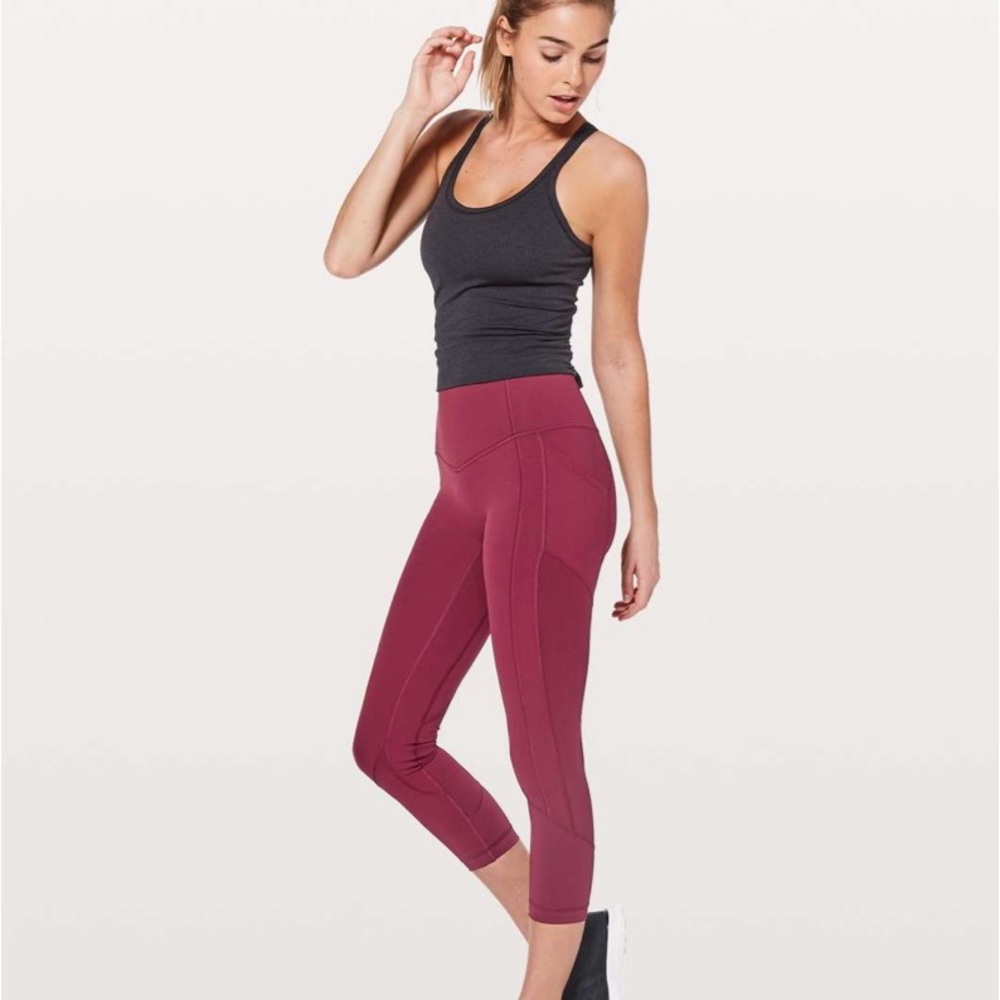 EUC 🍋 Lululemon All the Right Places 23” Crop Size 2